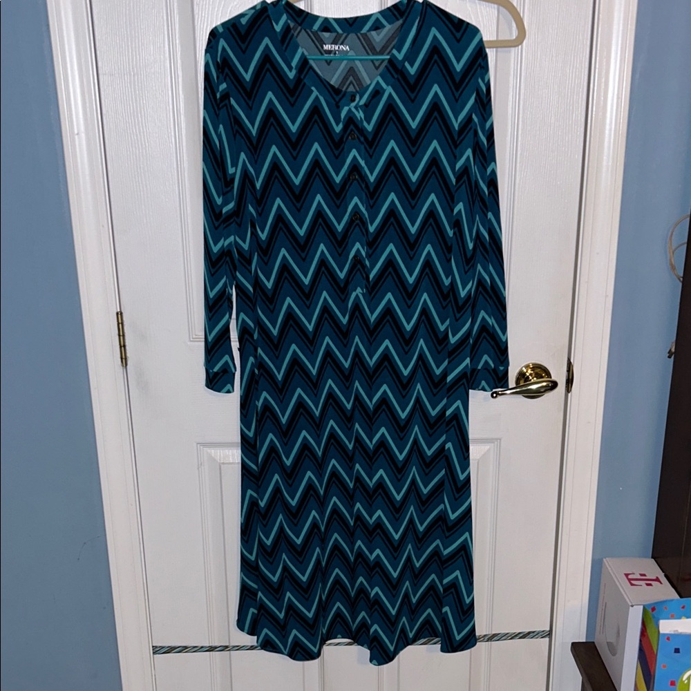 Merona Long Sleeve Dress with Teal and Black Zigzag Pattern